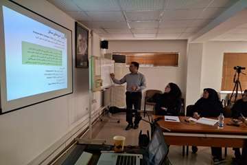 کارگاه تحلیل داده‌ها با نرم‌افزار SPSS