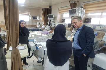 بازدید معاون آموزشی و مدیر گروه داخلی و جراحی دانشکده پرستاری و مامایی شهید بهشتی رشت از مراکز آموزشی درمانی پورسینا و دکترحشمت 