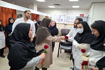 حضور در جمع دانشجویان کارآموز به مناسبت روز پرستار