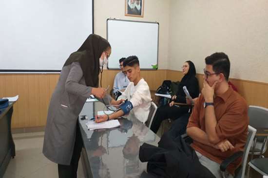 ارائه خدمات مراقبت سالیانه به دانشجویان 