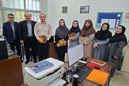 تجلیل از همکاران واحد آمار و فناوری اطلاعات 