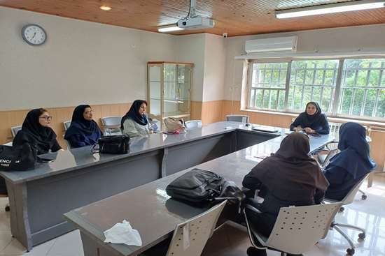 جلسه دوره ای گروه مامایی 